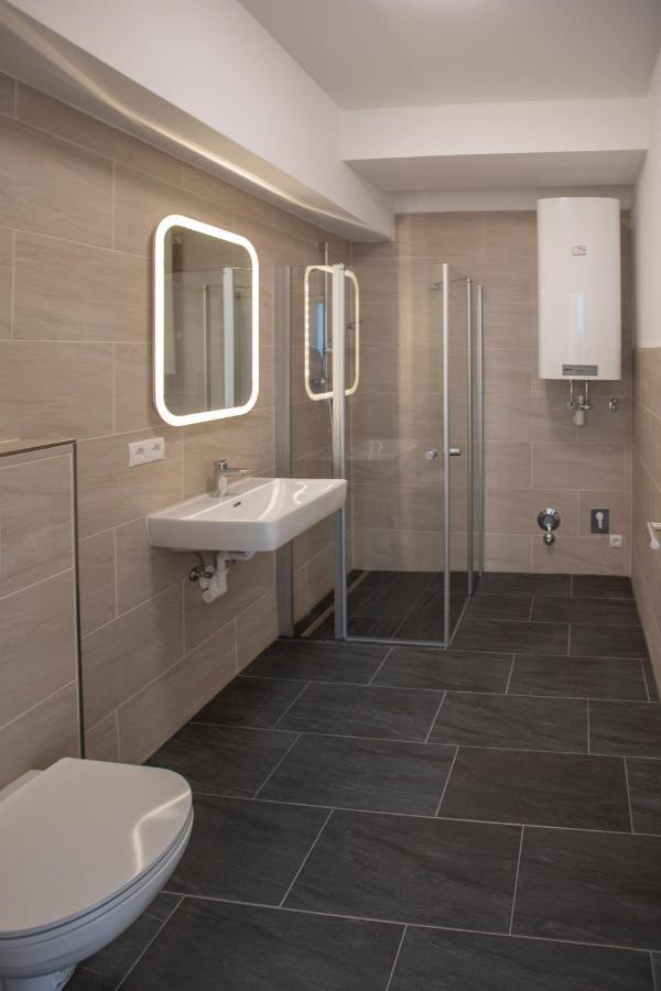 Lovely City Center Apartment In อินส์บรุค ภายนอก รูปภาพ